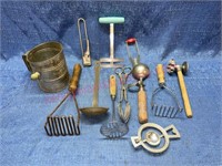 Vtg kitchen utensils & sifter