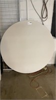 1 Large Circular Lifetime Plastic Table