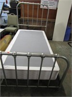 IRON TWIN BED & BOX SPRING