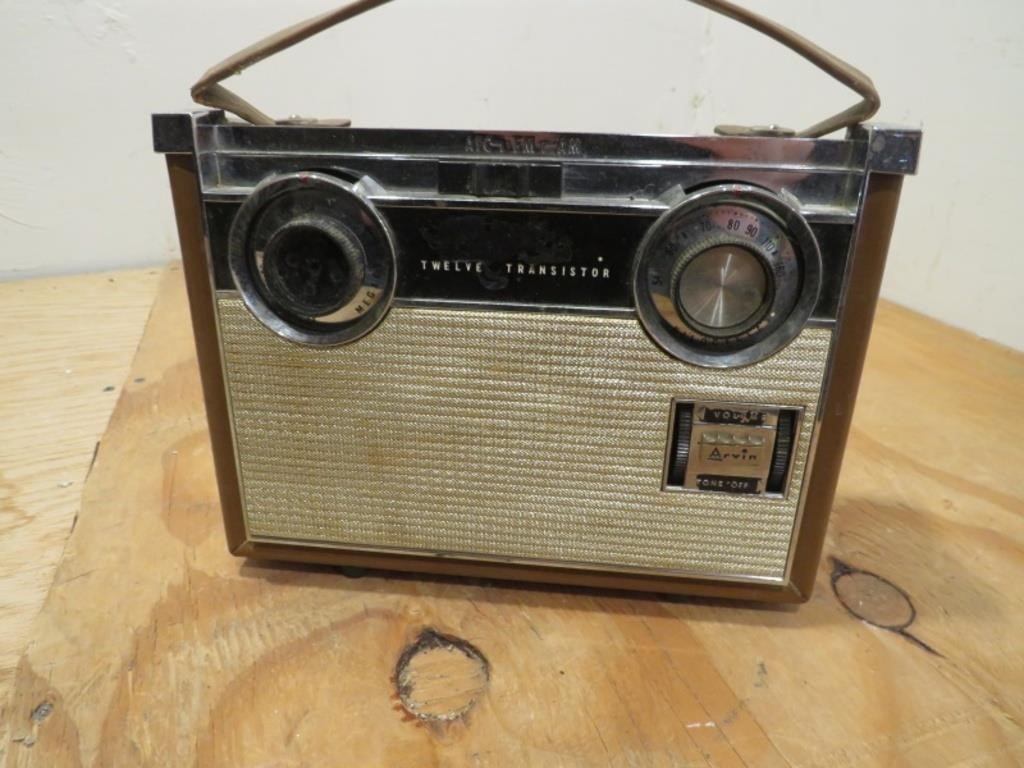 Vintage Arvin Model 62R98 Tan Radio