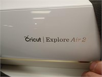 NEW cricut explore air 2 vinyl cutter with vinyl