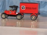 Ertl 1/24 Scale  1918 Ford Runabout with Trailer