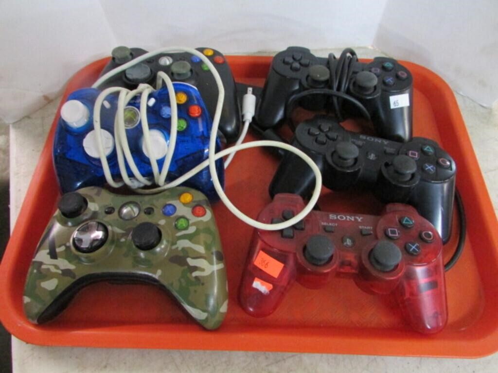XBOX & PLAYSTATION CONTROLLERS