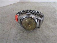 VINTAGE WRIST WATCH