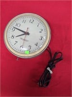 Vintage Edwards electric clock
