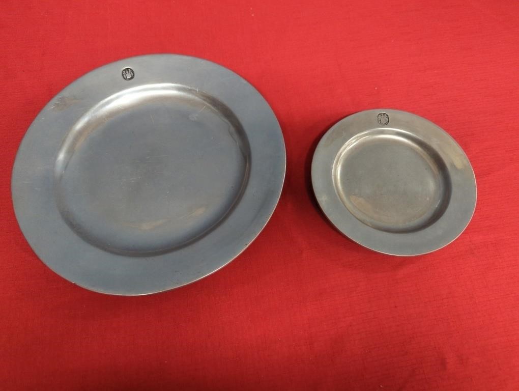 Pair of antique Wilton metal plates