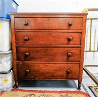 Antique Cherry Finish 4 Drawer Chest of Drawers w/