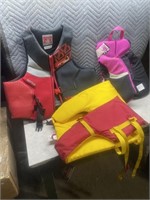 3 Lifejackets size 30 to 50, triple X, youth