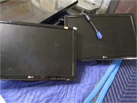 DUAL COMPUTER MONITORS & BRACKET