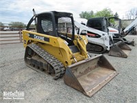 John Deere CT322 Skidsteer