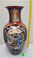 28 in oriental style vase