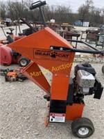 Bearcat Gas Powered Wood Chipper- runs per seller