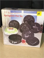 8pc Holiday Spring Form Pan Set