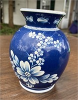 D. Bossliard Blue & White Asian Redware Vase