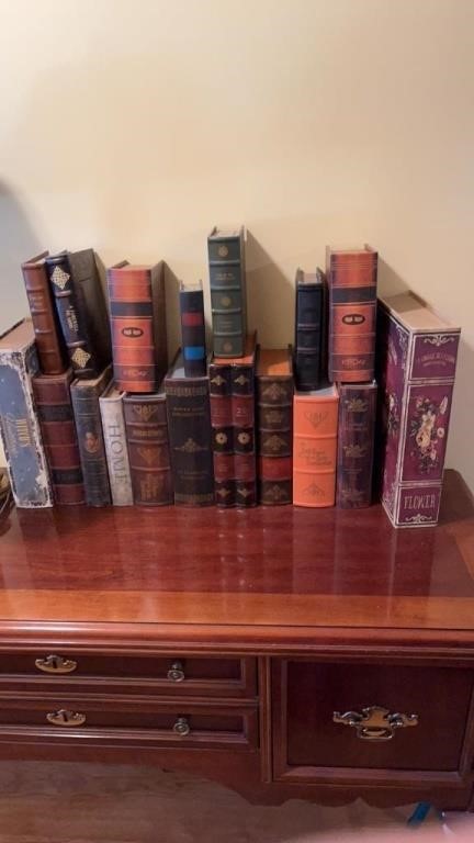 18 decorative book boxes