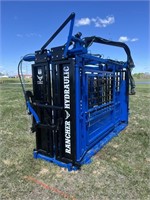 9. Rancher Hydraulic Squeeze Chute
