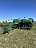 15. Great Plains 3N-3010 P Planter