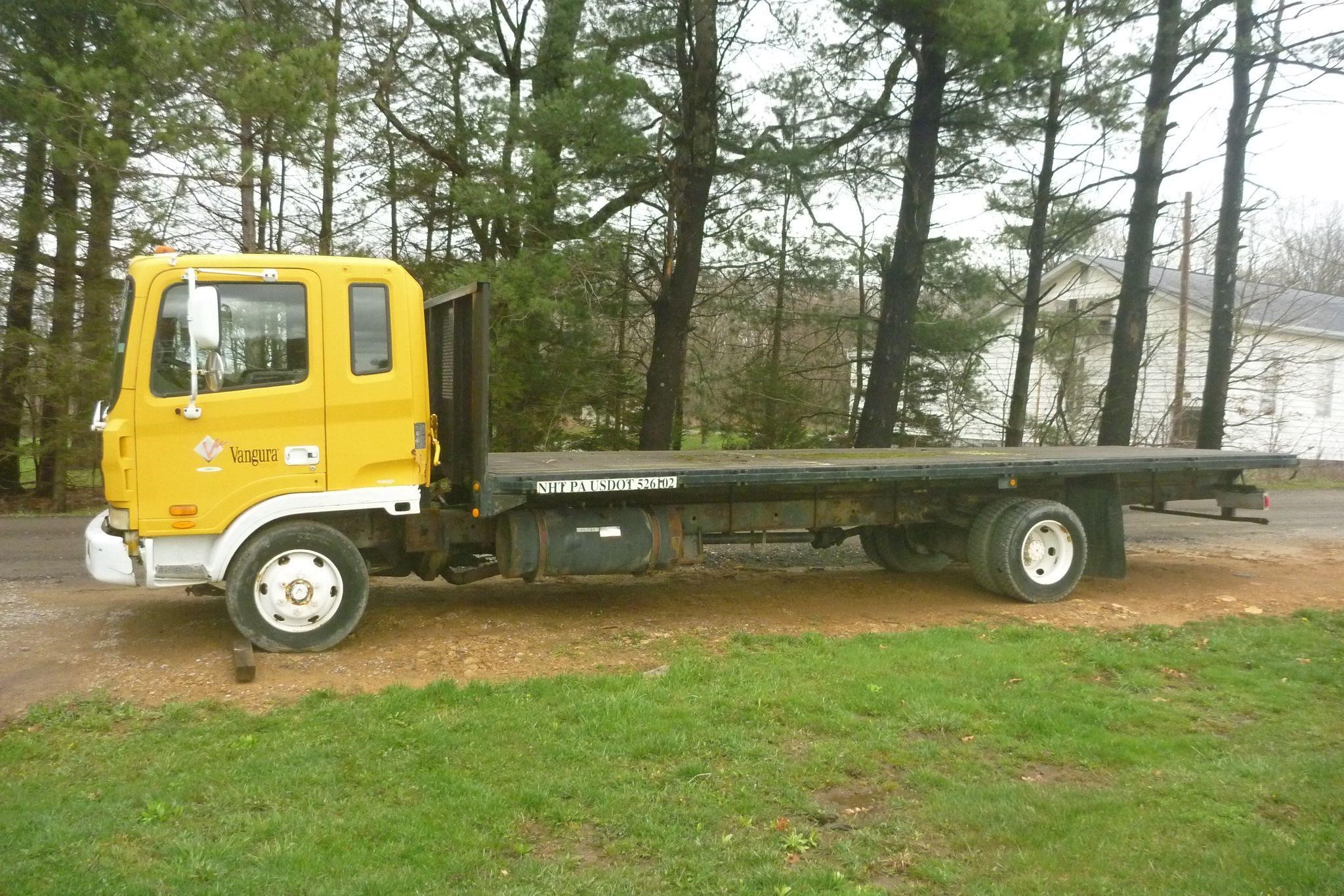 2000 Bering Flatbed Truck