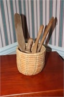 Basket with Mad Hungry and Paula Deen wooden