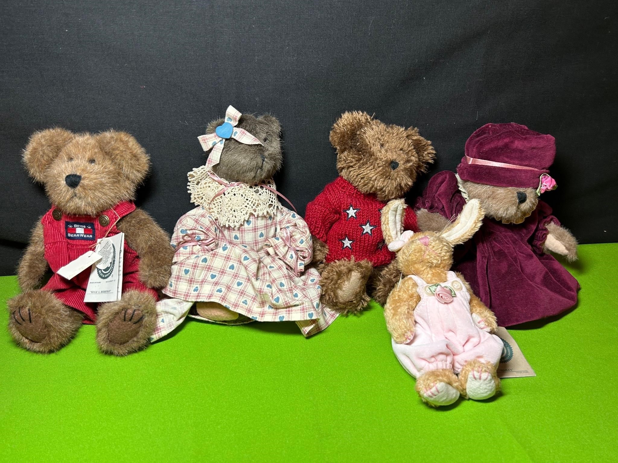 The Boyd’s Stuffed Bears