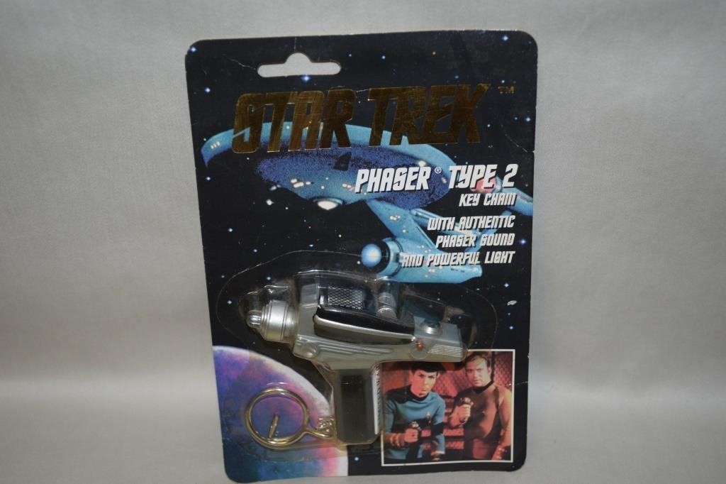 1996 Star Trek Phaser Type 2 Key Chain in Pkg