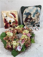 wreath & pillows