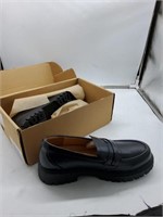 IUY size 7 shoes