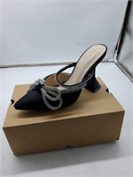 Black size 6 heels