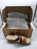 Easy street 9 1/2 brown sandals