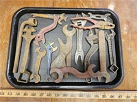 Quantity Old Metal Wrenchs & Hand Tools