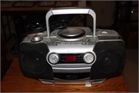 2 Portable radios - Aiwa and Lenoxx Sound (radio