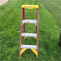 Werner 4 foot fiberglass ladder.