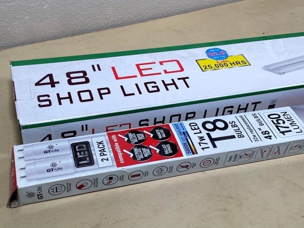 NEW 4ft light & bulbs