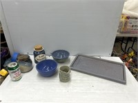 Collectable decorative pottery pieces