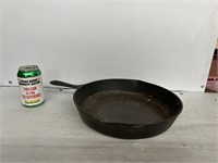 10 in cast iron cooking pan