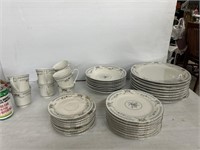 Dynasty fine China includes 8 big plates, 8