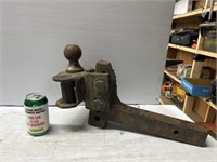 Heavy duty trailer hitch