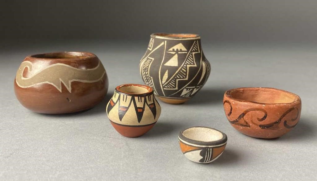 5 Native American Miniature Pots Yepa Leno-Chavez