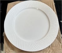 4 plates Cuisinart Dinnerware - Tavio Collection