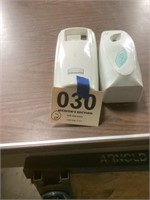 2 Air freshener dispensers