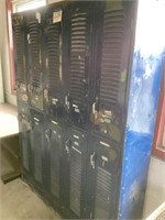Set of ten metal lockers