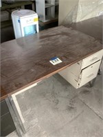 4 foot metal desk