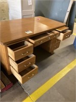 7 drawer wooden desk