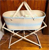 baby bassinet basket & folding stand