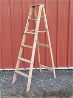 5.5 Ft Wooden Step Ladder