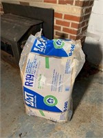 roll- R-19 15" X39' insulation