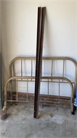 Bed frame Old twin