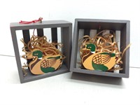 Pair of ducks in boxes ornaments