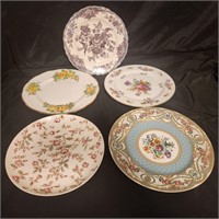 5 decorative plates.