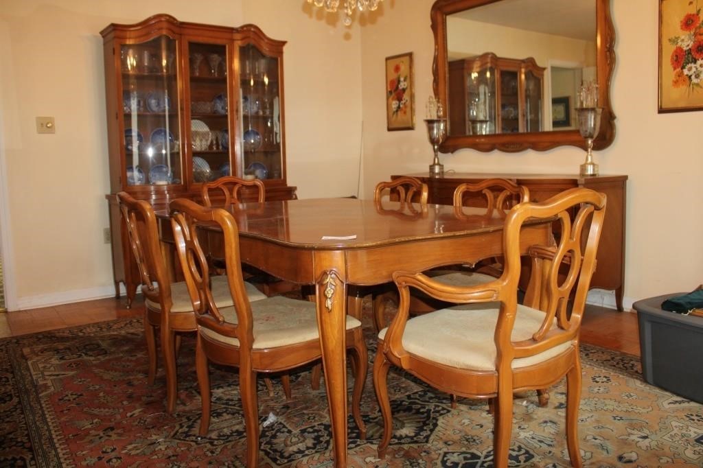 9 Pc. French Provincial Dining Room Set